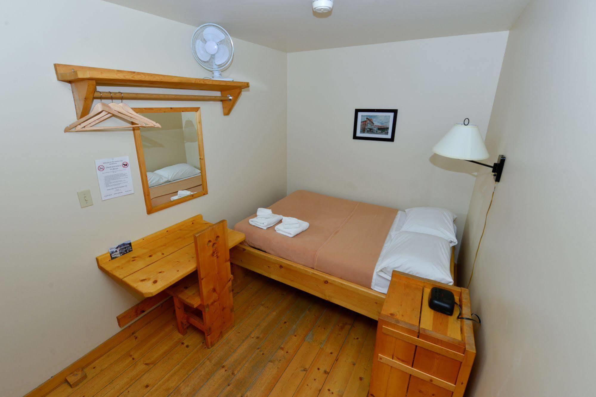 فندق The Bunkhouse داوسون المظهر الخارجي الصورة